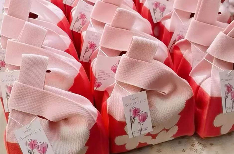  喜迎“三八”婦女節 溫馨禮品暖人心？